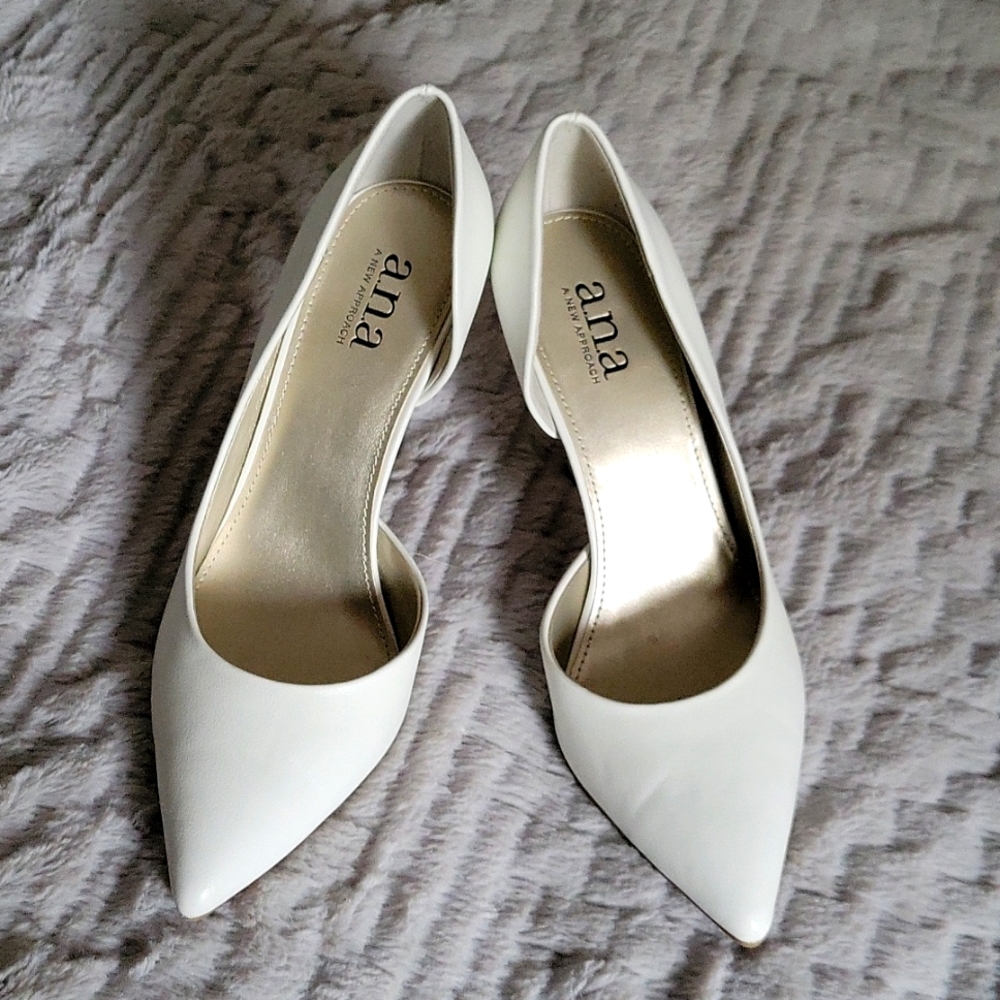 Ana Ckaire White Heels